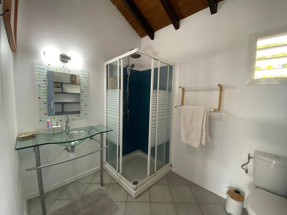La Baie Du Bonheur Bed & Breakfast Deshaies