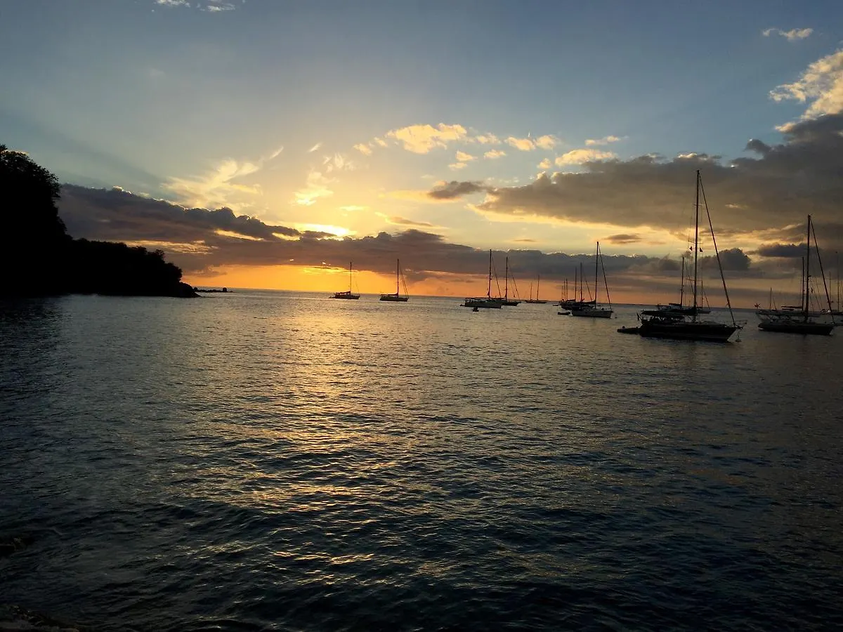 La Baie Du Bonheur Bed & Breakfast Deshaies Guadeloupe